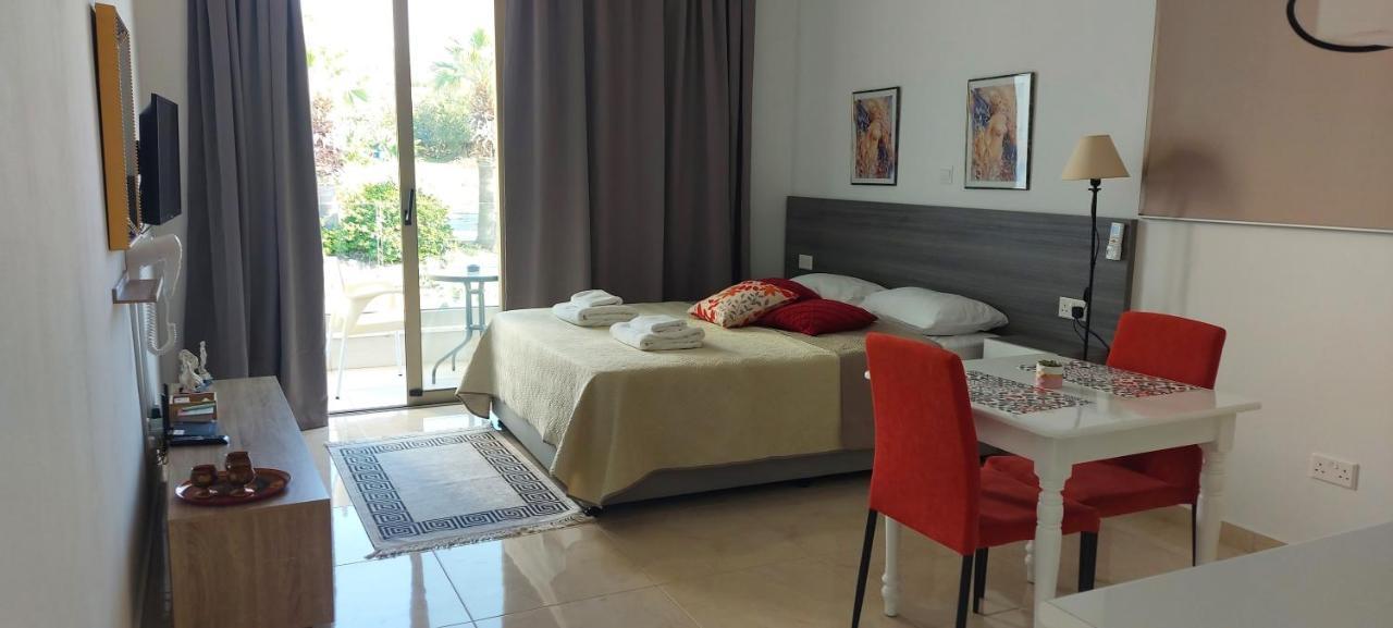 Harmony Seaview Apartments Paphos Exterior photo
